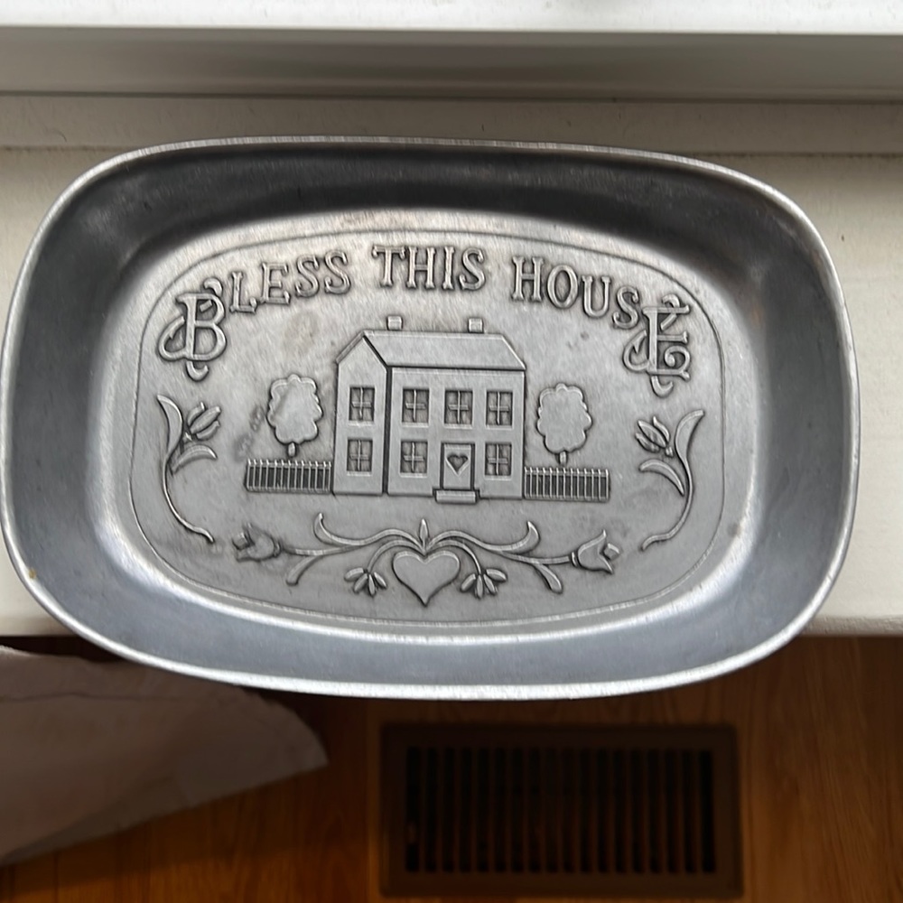 Wilton pewter serving dish/tray